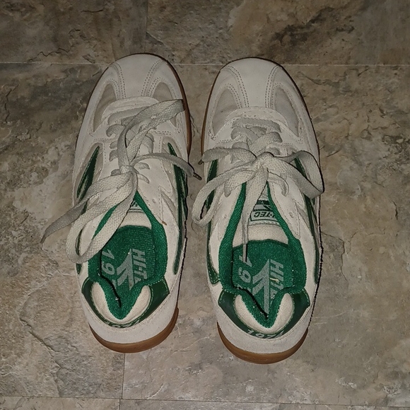 Hi-Tec Shoes - Hi Tec White and Green Sneakers, sz 6 1/2